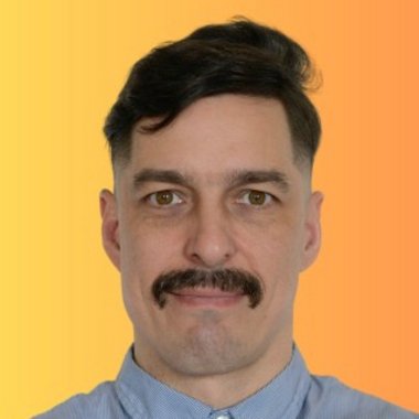 Dennis W. - Freelance Digital Marketer