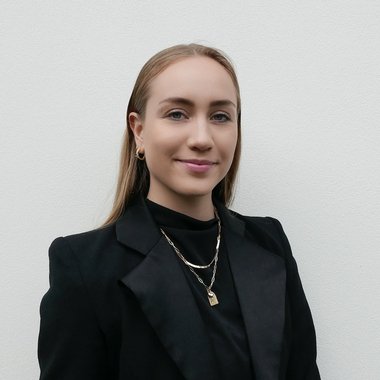 Moonyean R. - Freelance Digital Marketer