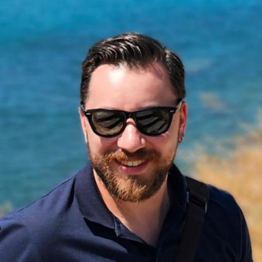 Onur A. - Freelance Web Designer