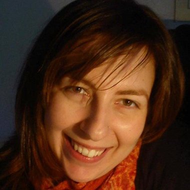 Elia T. - Freelance Graphic Designer