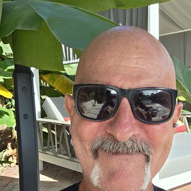 Geoffrey C. - Freelance Photographer