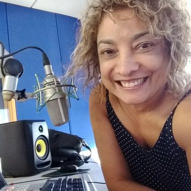 Roseli F. - Freelance Studio Owner
