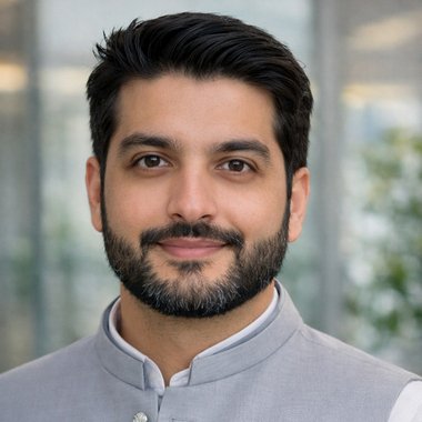 Syed R. - Freelance Graphic Designer