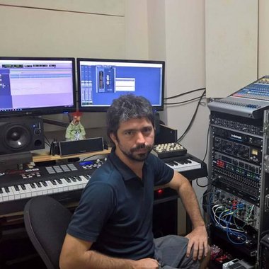 Luis M. - Freelance Recording Studio