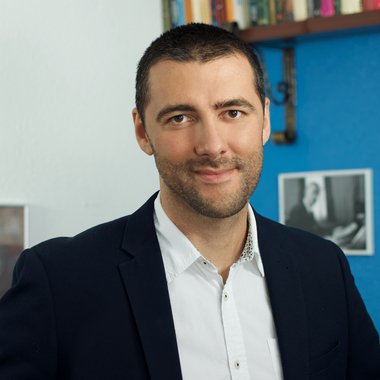 Vladimir R. - Freelance Digital Marketer