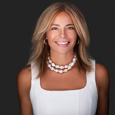 Tarynn P. - Freelance Brand Designer