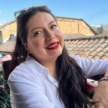 Eliana P. - Freelance Presentation Designer