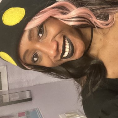 Ave B. - Freelance Content Creator