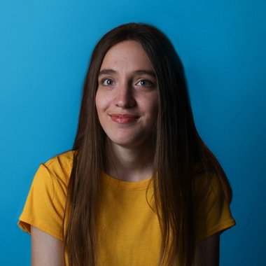 Anke W. - Freelance Graphic Designer