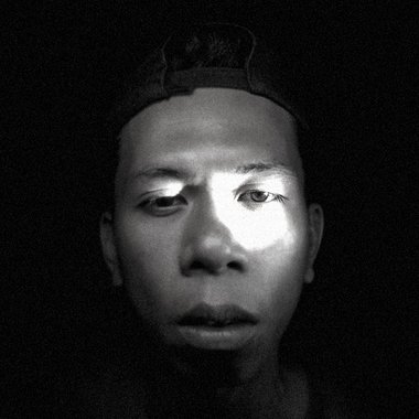 Dave C. - Freelance Graphic Designer