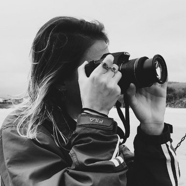 Clara L. - Freelance Video Editor