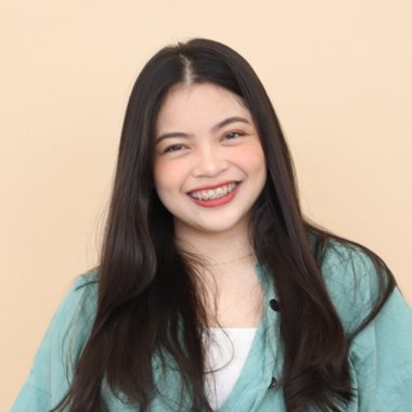 Peach - Freelance Graphic Designer