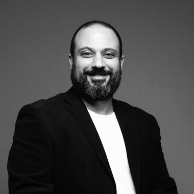 Roland Y. - Freelance Post Production Coordinator