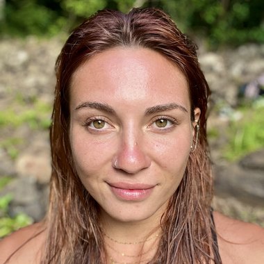 Lys G. - Freelance Voice Actor