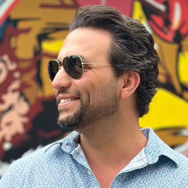 Kadi - Freelance Motion Graphic Designer