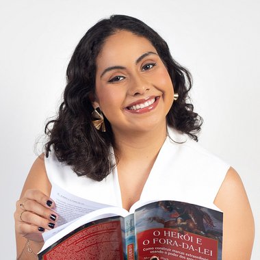 Karol M. - Freelance Book Cover Designer