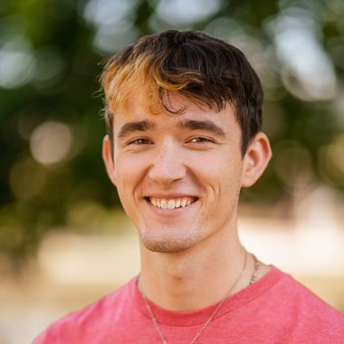 Scott M. - Freelance Hair And Makeup