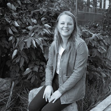 Elizabeth W. - Freelance Copywriter
