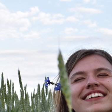 Ula J. - Freelance Video Editor