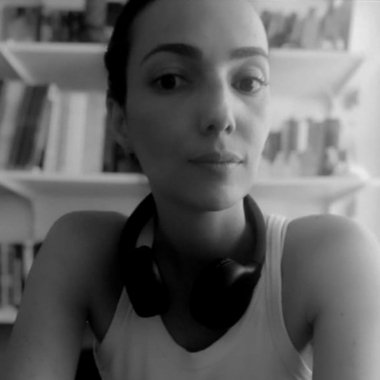 Iara C. - Freelance Photoshop Editor