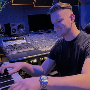 samwebb01 - Freelance Mixing Engineer