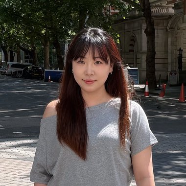 Xuesi S. - Freelance Graphic Designer