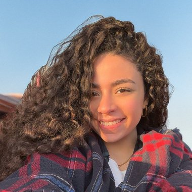 Jenny E. - Freelance Content Creator