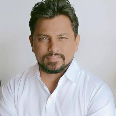 CHETAN B. - Freelance Web Developer