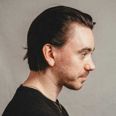 Klsr - Freelance Graphic Designer