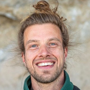 Ezra B. - Freelance Video Editor