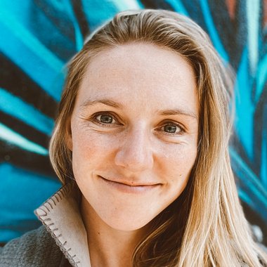 Rachel W. - Freelance Artist