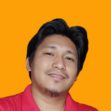 Edmundo L. - Freelance Graphic Designer