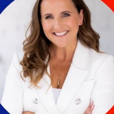 Carolyn J. - Freelance Performance Marketer