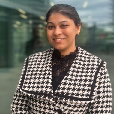 P B. - Freelance Presenter