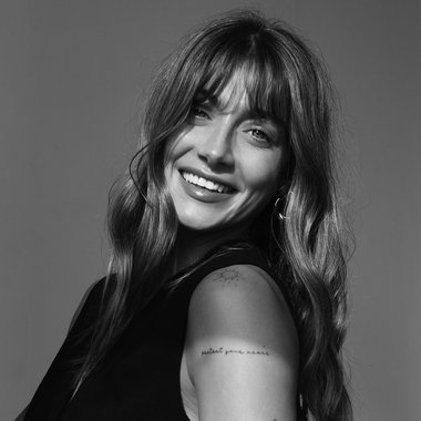 Lisa J. - Freelance Graphic Designer