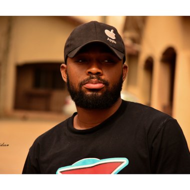 Omale - Freelance Creative Director