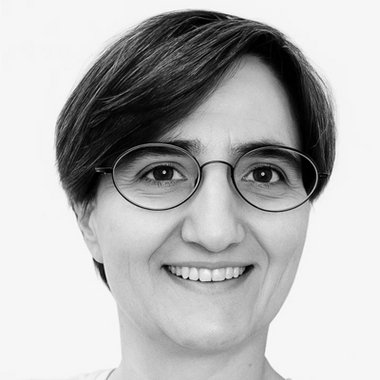 sandra - Freelance Logo Designer