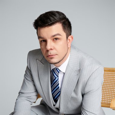 Jan L. - Freelance Media Coordinator