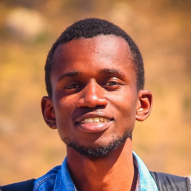 Mokapinga - Freelance Graphic Designer