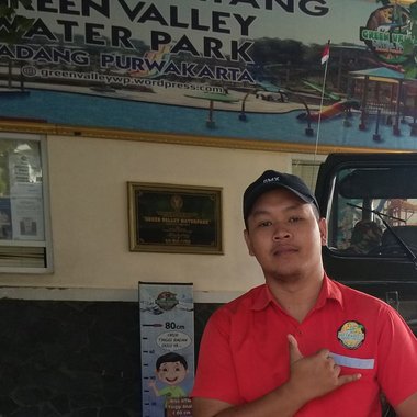 Dickyb S. - Freelance Merchandiser