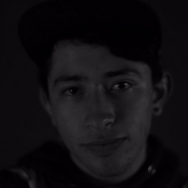 Dilan F. - Freelance Product Designer