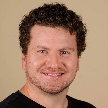 Peter S. - Freelance Designer