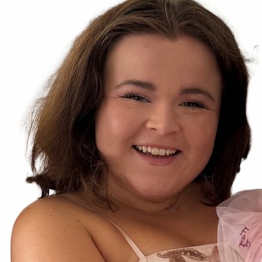 Georgia H. - Freelance Content Creator