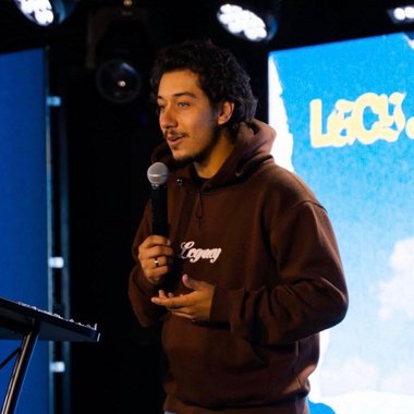 Dangelo M. - Freelance Web Developer