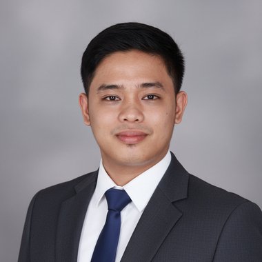 Paul B. - Freelance Pitch Deck Designer