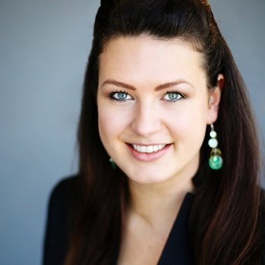 Anne T. - Freelance Designer