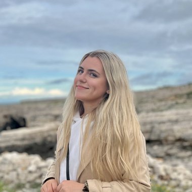 Alexandra S. - Freelance Illustrator