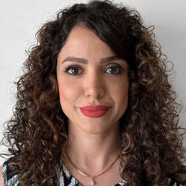 parastoo a. - Freelance Graphic Designer