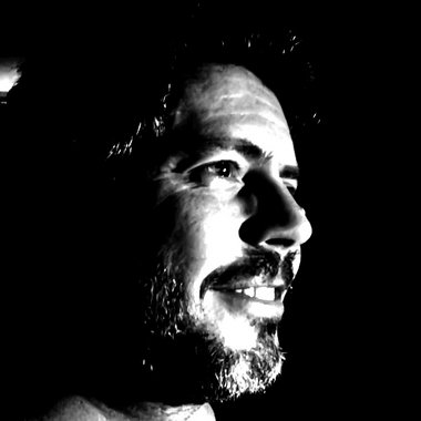 Laguna - Freelance Guitarist