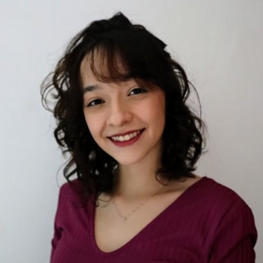 Lucy C. - Freelance Social Media Manager